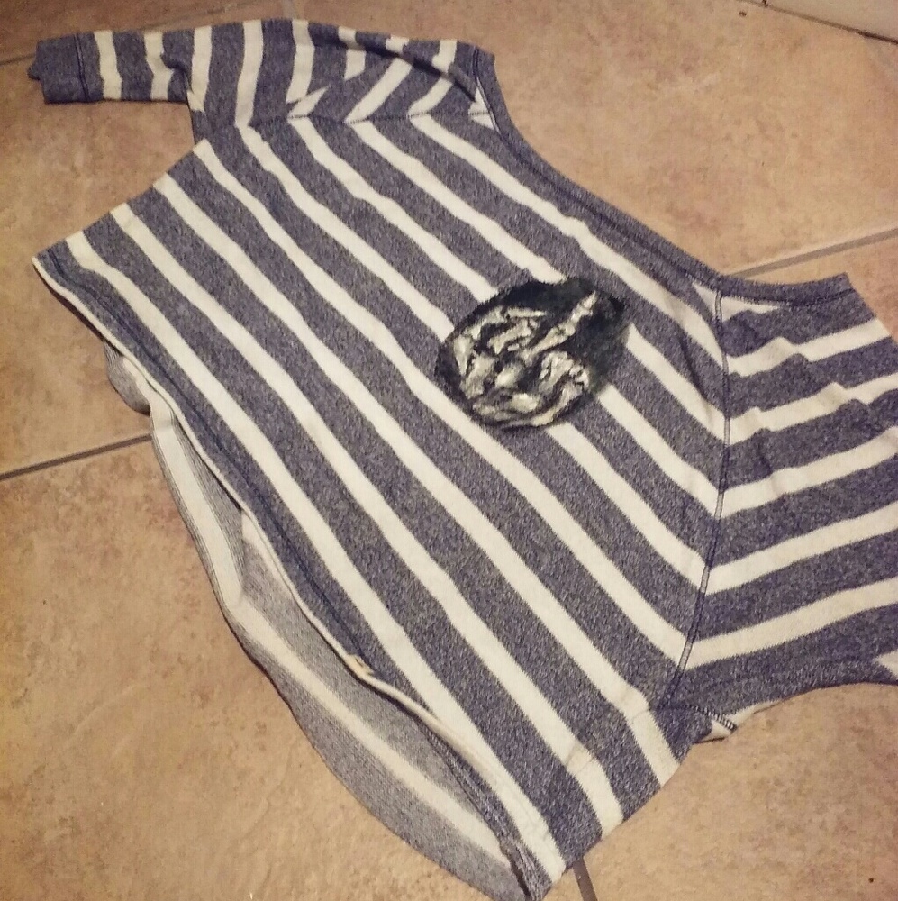 Hollister hand painted half sweater
